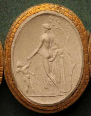 Venus (Aphrodite) gibt dem Cupido (Eros) den goldenen Apfel (Daktyliothek, Supplement)