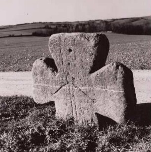 Steinkreuz : Börnersdorf, Steinkreuz (Tatzenkreuz; D 178) nordwestlich des Ortes