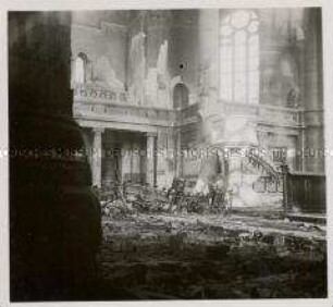 Düsseldorf, Zerstörtes Kircheninneres