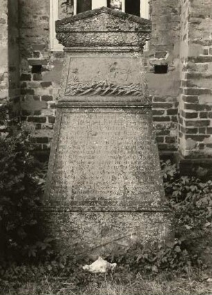 Prerow. Grabstein für Michael Kraeft. Um 1830