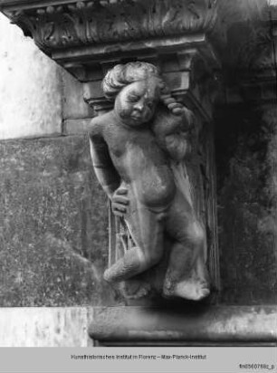 Konsole mit Putto