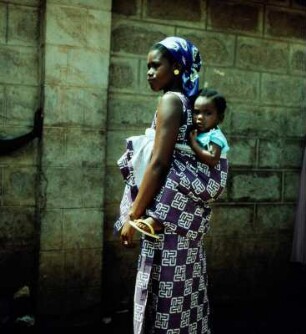 Kumasi, Portrait einer Frau mit Kind