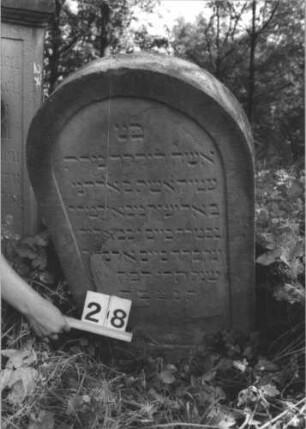 Grabstein 28