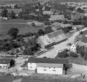 Gastwirtschaft Eggers (Am Dorfplatz): Luftbild: im Vordergrund Wiesenstraße