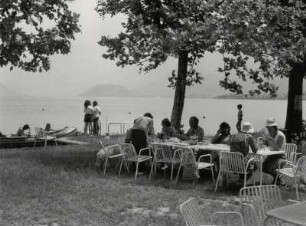 Picknick und Badefreuden am Iseo See