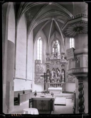 evangelische Stadtkirche; Chor innen vor der Restaurierung