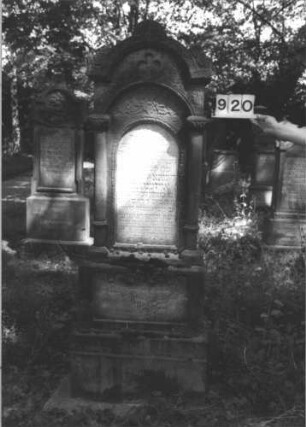 Grabstein 920