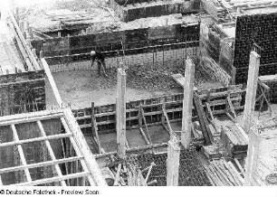 Opernhaus. Rohbau des Funktionsgebäudes (?)