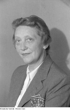 Porträtaufnahmen der Schauspielerin Käthe Dorsch