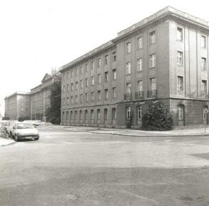 Dresden-Südvorstadt, Gutzkowstraße 29/33. Studentenwohnheim der Hochschule für Verkehrswesen "Friedrich List" (um 1955). Westflügel von Südwest