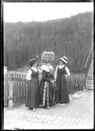 Brautfoto mit "Brautjungfern"