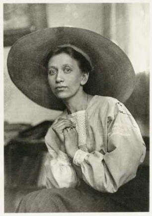 Dmitrijew, Alice