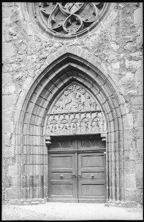 Wittenberg. Portal an der Stadtkirche