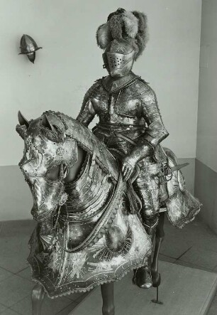 Prunkharnisch für mann und Roß des Kurfürsten Johann Georg I.