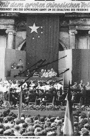 Dresden, Theaterplatz, Besuch einer Delegation aus China, Kundgebung vor der Semperoper, Ausflug der Delegation in die Sächsische Schweiz, 9./10. Juni 1951