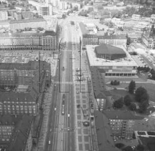 Ernst-Thälmann-Straße (Wilsdruffer Straße) in Dresden : Blickrichtung Westen
