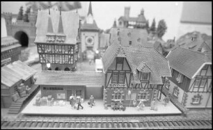 Gütenbach: Faller Spielwaren, Spielzeug Modelle, Bahnhöfe