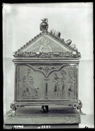 Pfarrkirche; Spätromanischer Reliquienkasten, Seitenansichten