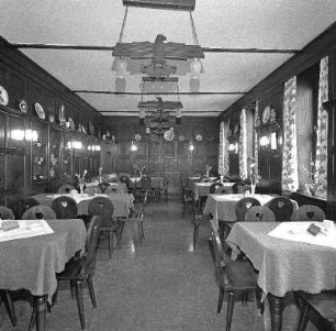 Wiedereröffnung des renovierten Hotel-Restaurants "Winzerhaus" in der Nowackanlage 1.