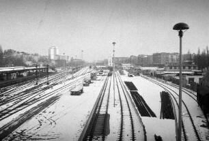 Berlin: S- und Güterbahnhof Halensee im Schnee