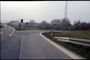 Einfahrt in Kreisel (Wendlingen Richtung München)