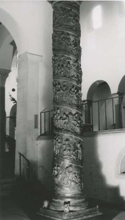 Bernwardsäule, Dom zu Hildesheim