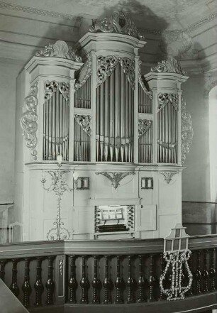 Zweimanualige Orgel op. 45, Zöblitz : Silbermann, Gottfried: Zweimanualige Orgel II/20 op. 45 (1742; G. Silbermann, 1747 Fassung: J. A. Fuchs). Zöblitz, Stadtkirche