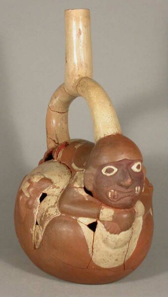 Application: anthropo-zoomorphic figure with feline teeth