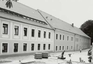 Ohorn, Rittergut : Ohorn. Ehemaliges Rittergut (18. Jahrhundert), Am Pflegheim 2. Herrenhaus, Hofansicht