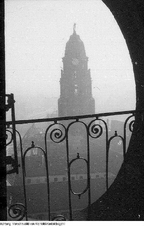 Dresden-Altstadt, Kreuzkirche. Wiederaufbau (1946-1955; F. Steudtner). Verschiedene Ansichten, Blicke vom Turm, Panorama nach Elbseite, 1950