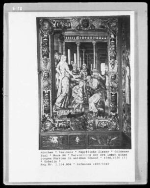 Darstellung aus dem Leben eines jungen Fürsten in antikem Gewand, links: Minerva