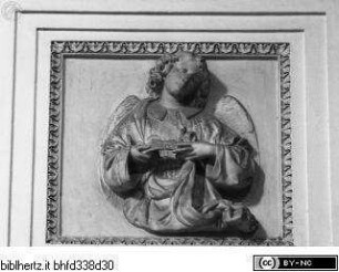 Apostel, Heilige, Evangelisten und Kirchenväter, Philippus-Nische, Engel mit Krone