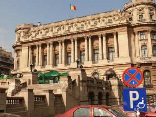 Das Gebäude des nationalen Militärclubs in der Calea Victoriei