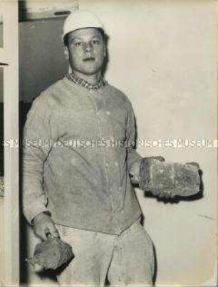 Der Boxer Manfred Markgraf arbeitet als Maurer