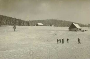 Skifahrer beim Langlauf