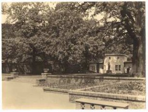 Ausstellungsgarten Jubiläums-Gartenbau-Ausstellung 1926, Dresden: Parktheater vom Eichenhof aus gesehen, Abschnitt 4