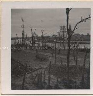 Die Soldaten Adolf Hitlers im Felde, Blick von der Westerplatte auf Neufahrwasser