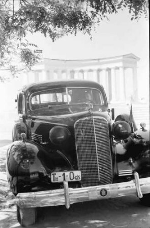 Bolshoi Fontan [Ukraine]: Das Auto des Gouverneurs