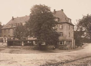 Am Markt : Dresden-Hellerau, Am Markt, Mehrfamilienhaus mit Cafe