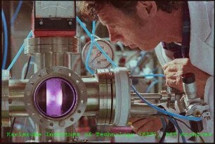 Dünnfilterbeschichtungsanlage am Institut für Nukleare Festkörperphysik (INFP)