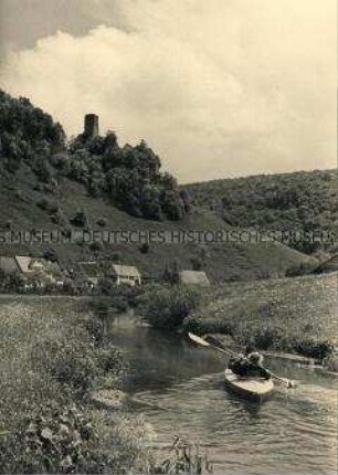 Blick auf die Burgruine Hohenhundersingen im Lautertal