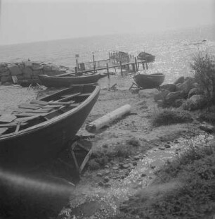 Vitt (Putgarten). Fischerboote am Strand, Kleiner Hafen