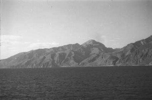 Südküste zwischen Kap Lithinos und A. Krio : Blick vom Schiff auf die Südküste von Kreta bei Kap Lithinos