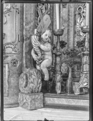 Klosterkapelle, Leuchterengel