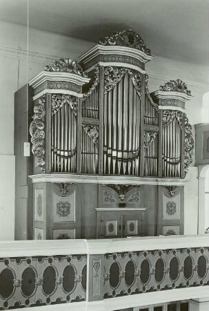 Zweimanualige Orgel op. 44, Großhartmannsdorf : Silbermann, Gottfried: Zweimanualige Orgel II/21 op. 44 (1741; G. Silbermann, Fassung C. P. Buzäus). Großhartmannsdorf, Dorfkirche