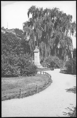 Pirna. Anlagen mit Julius - Otto - Denkmal