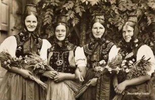 Frauen in Trachten (Sammlung Richard Wegner 1869/1931)