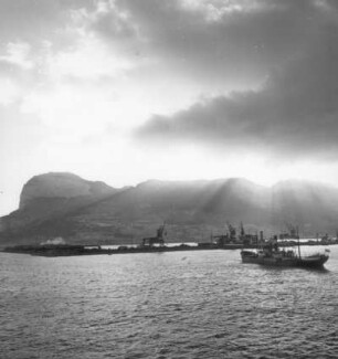 Reisefotos Spanien. Abendstimmung in einem Hafen von Teneriffa