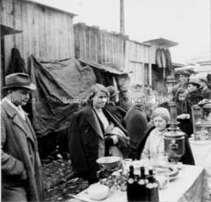 Wochenmarkt auf dem Kercelak-Platz in Warschau