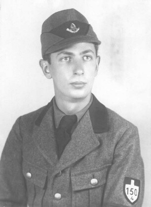 Porträt Johannes Theodor Galle (1912-2009) in Uniform des Reichsarbeitsdienstes
